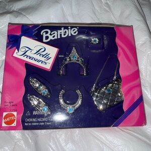 1995 Vintage Barbie Pretty Treasures Set with Silver and Blue